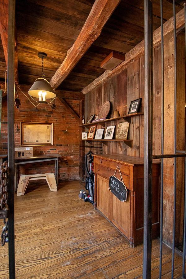 Country Squire Inn And Suites Coshocton Экстерьер фото