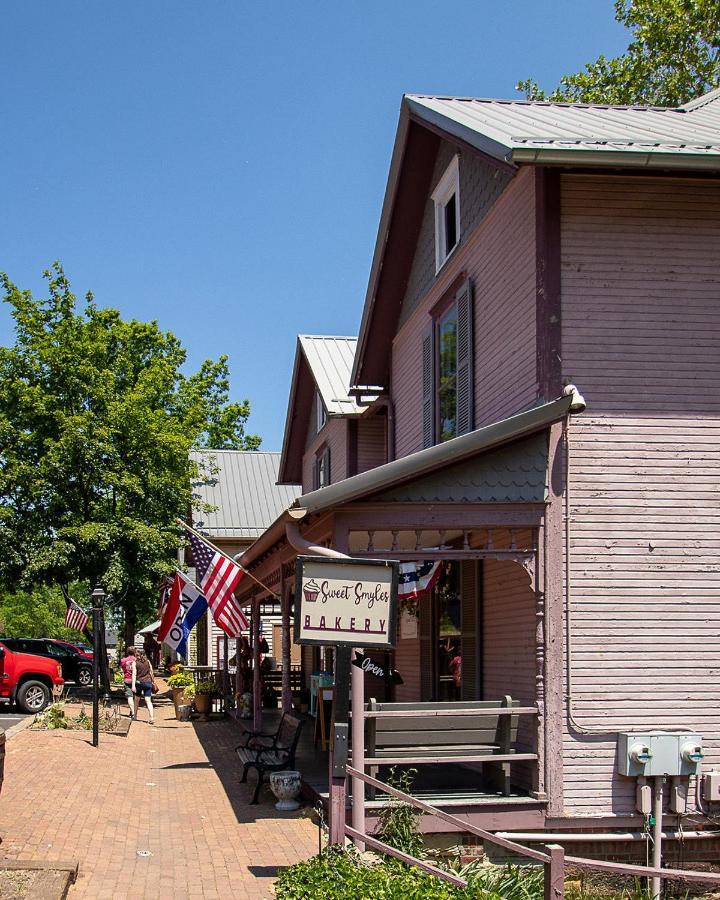 Country Squire Inn And Suites Coshocton Экстерьер фото